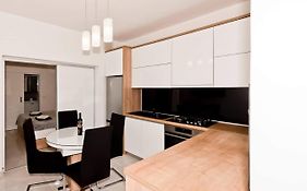 Apartment White Pearl